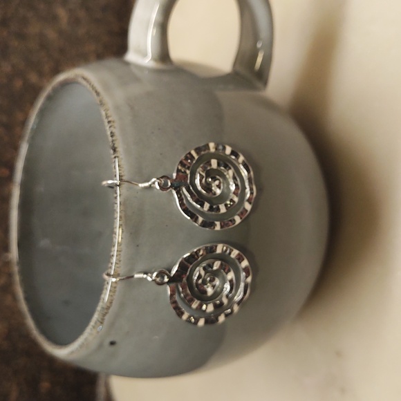 BOGO! NEW! .925 Silver Spiral Earrings - Picture 6 of 6